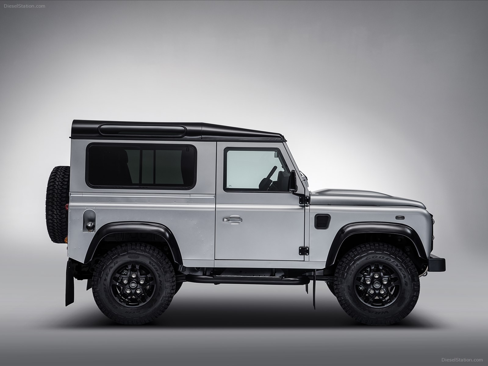 Land Rover Defender 2 Million 2015